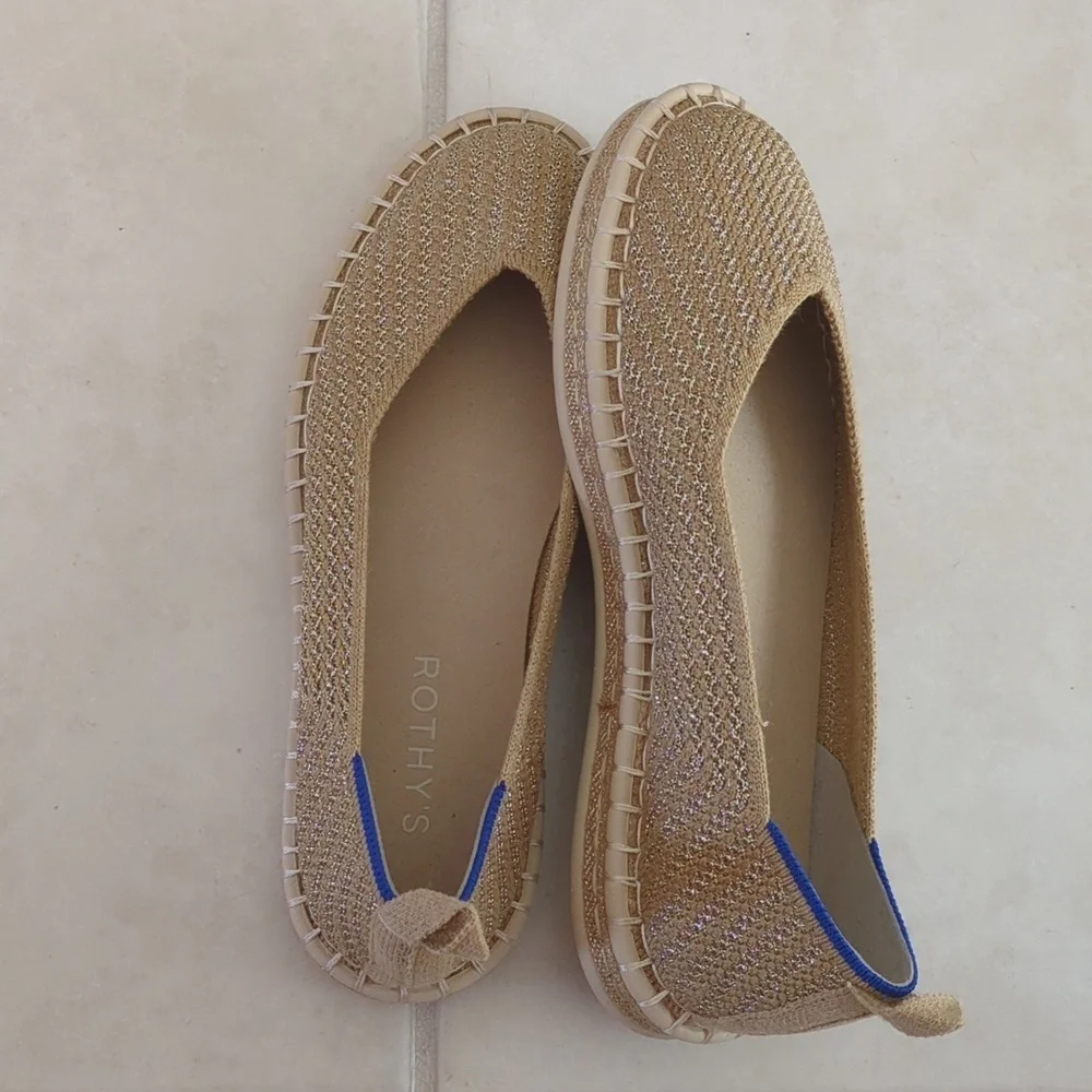 Rothy's Beige Espadrille Gold Thread Soft Breezy Beachy Vacation Flats Sz W6